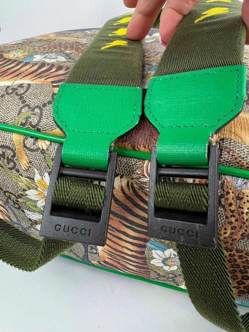 Gucci GG Supreme Feline Childrens Dome Multicolor Backpack